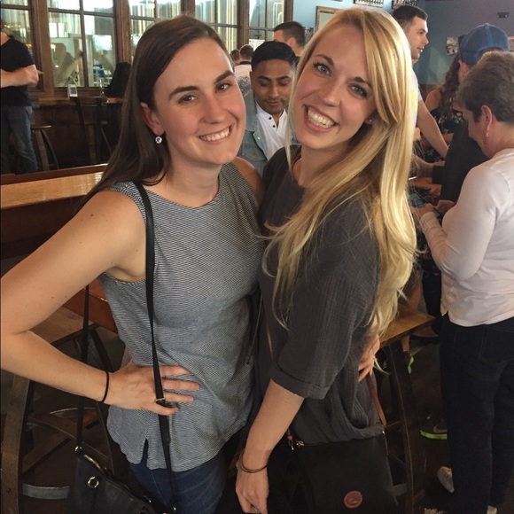 Meet your Posher, Sara - Picture 2 of 5